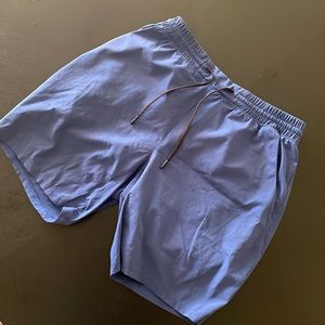 Lululemon Textured Short Size Large 9”